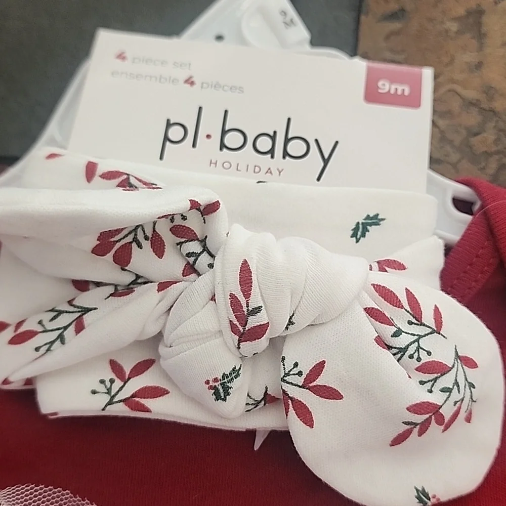 Pl. baby 4 Piece Holiday Outfit, NWT! Size 9months